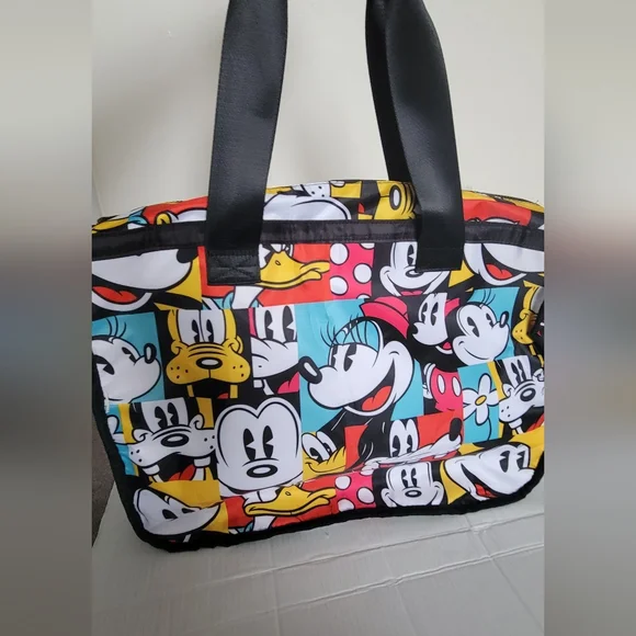 Disney weekender travel bag 🎒 multiple color multi characters ✨️